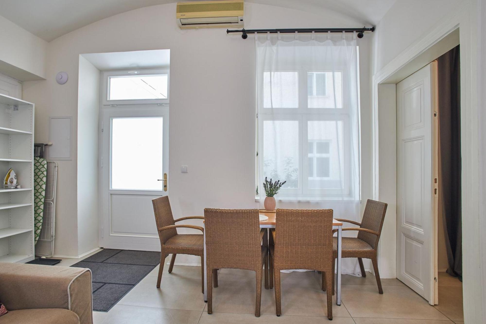 Wenceslas Square Residence ปราก ภายนอก รูปภาพ